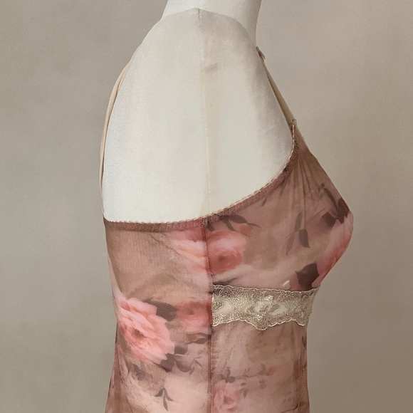 NEW ROSES & LACE LINGERIE - Picture 10 of 15